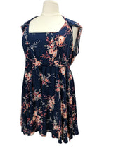 Load image into Gallery viewer, Dress - Size 3
