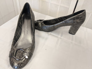 Shoes - Size 6.5