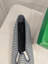 Load image into Gallery viewer, Shoes - Size 12
