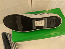 Load image into Gallery viewer, Shoes - Size 12
