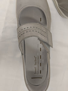 Shoes - Size 10