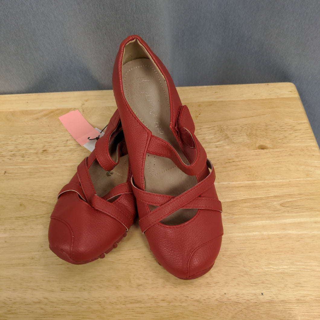Shoes - Size 39