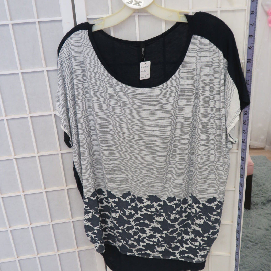 Short Sleeve Top - Size 3X