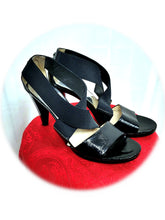 Load image into Gallery viewer, Shoes - Size 9.5
