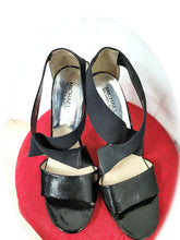 Load image into Gallery viewer, Shoes - Size 9.5
