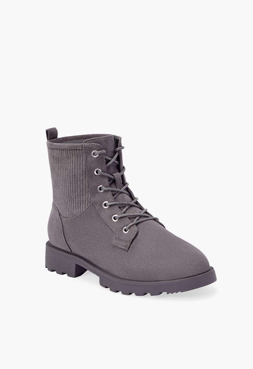 Boots - Size 11