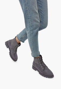 Boots - Size 11