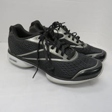 Load image into Gallery viewer, Shoes - Size 7.5
