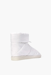 Boots - Size 9