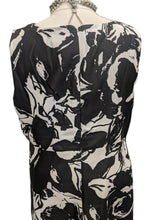 Load image into Gallery viewer, Dress - Size 24
