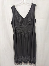Load image into Gallery viewer, Dress - Size 16

