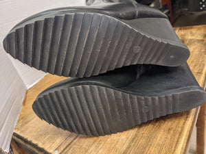 Boots - Size 8.5