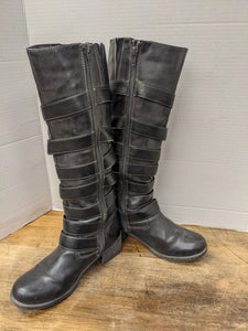 Boots - Size 6M