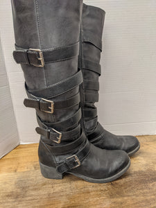 Boots - Size 6M