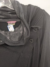 Load image into Gallery viewer, Long Sleeve Top - Size L
