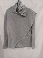 Load image into Gallery viewer, Long Sleeve Top - Size L
