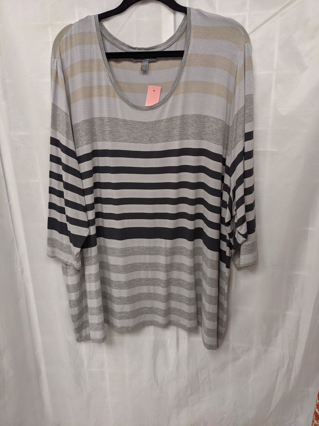 Short Sleeve Top - Size 4X