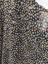 Load image into Gallery viewer, Short Sleeve Top - Size 2X
