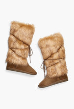 Load image into Gallery viewer, Boots - Size 9
